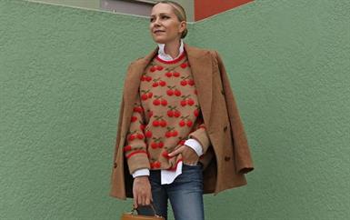 بعيداً عن إطلالات المونوكروم: صيحة الـ Colors Combo هي الأشيك هذا الشتاء